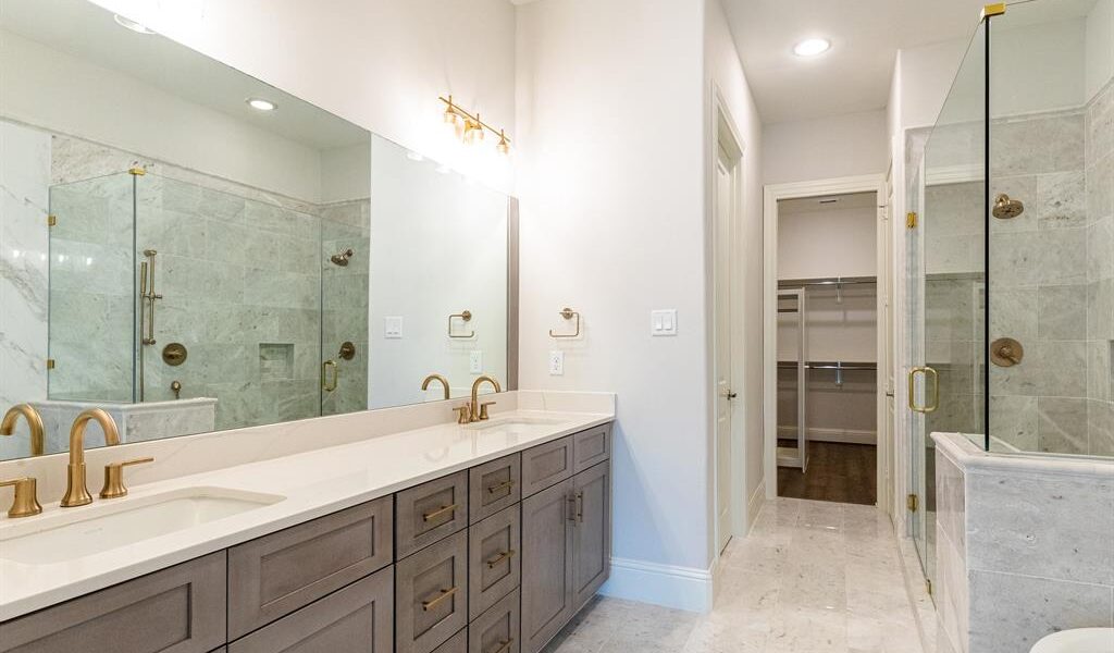 aftonshare-bathroom-2